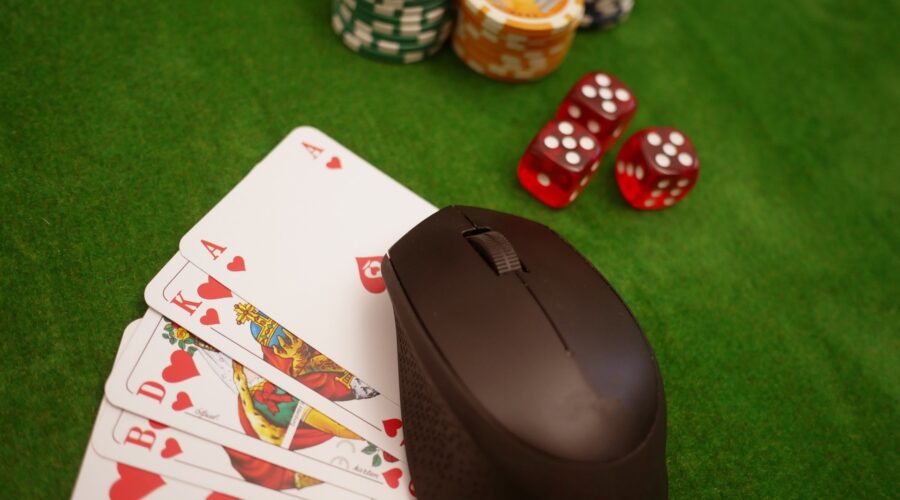 Poker turnirlərində necə iştirak etmək olar?